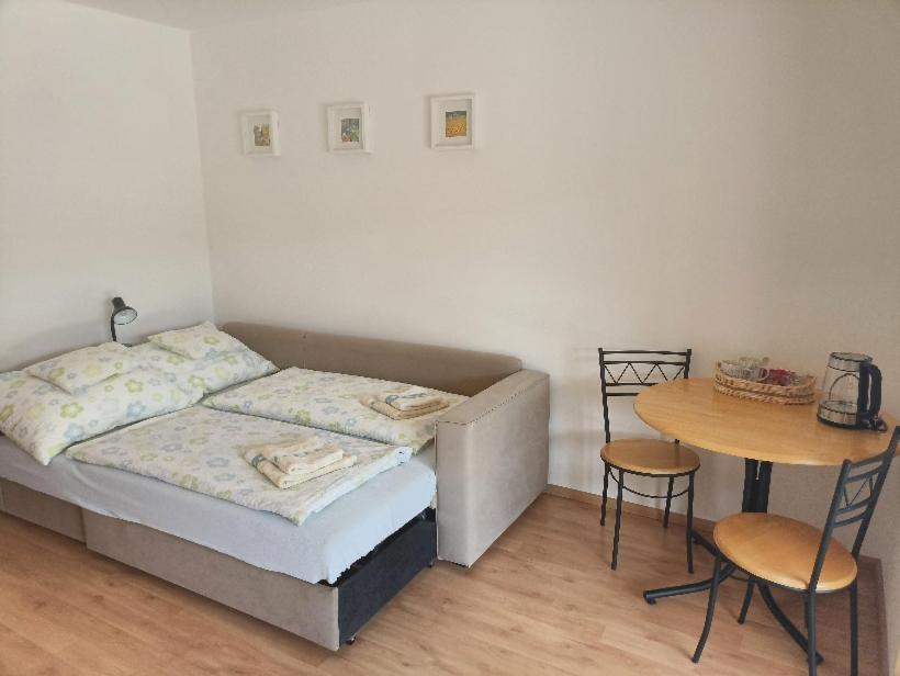 Ubytování U Vrbičky - blízko Prahy Unhost Exterior foto