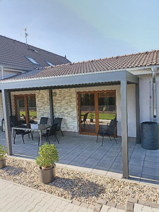 Ubytování U Vrbičky - blízko Prahy Unhost Exterior foto